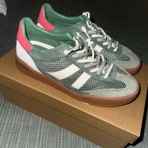 Steve Madden Green Multi Verdict Shoes